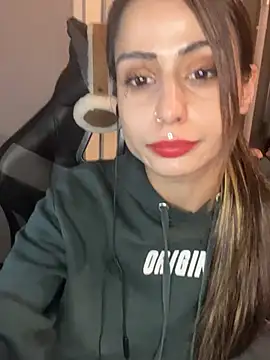 LaPetitechienne1 online show from January 13, 5:02 pm