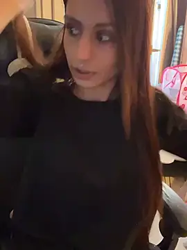 LaPetitechienne1 online show from January 19, 1:44 pm