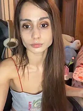 LaPetitechienne1 online show from January 28, 3:35 pm