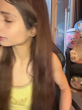 LaPetitechienne1 online show from January 31, 8:11 am