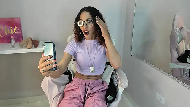 StefanyMiler online show from January 10, 3:18 am