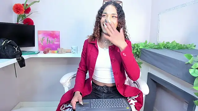 StefanyMiler online show from January 18, 3:53 am