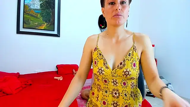 Snapshot of yasmin_goldenst chatting on March 16, 1:59 am yasmin goldenst online show from March 16, 1:59 am