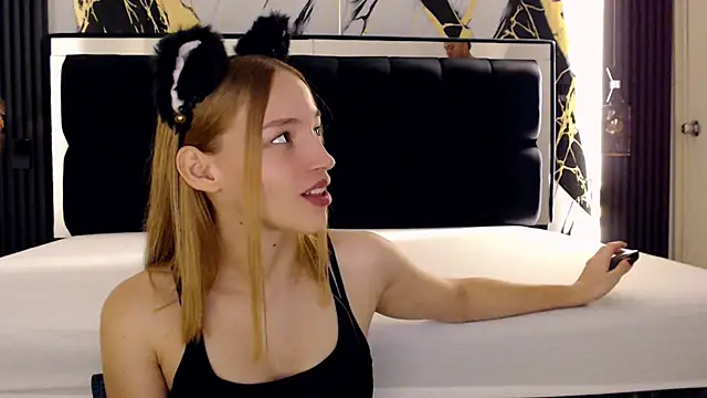 WhiteSun 01 online show from March 11, 12:50 pm