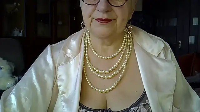 SweetCherry27 online show from March 18, 5:20 am