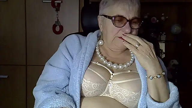 SweetCherry27 online show from September 30, 4:39 am