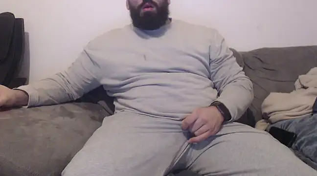 hugemachohandsome online show from February 7, 4:03 pm