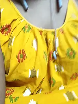 Sophiaboudi online show from January 7, 6:03 pm