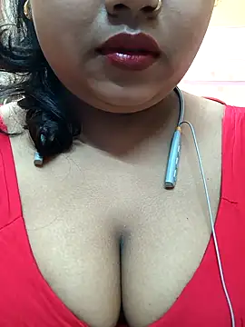 Sophiaboudi online show from February 21, 5:42 pm