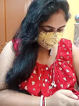 Sophiaboudi online show from March 20, 5:25 pm