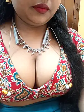 Sophiaboudi online show from September 23, 4:32 pm