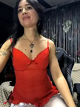 KikiXRed online show from December 10, 1:11 pm