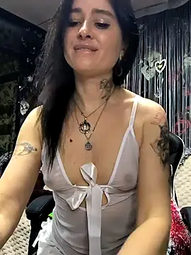 KikiXRed online show from January 11, 5:18 pm