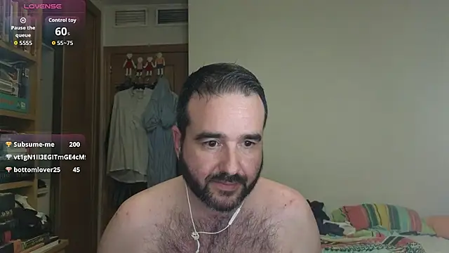 curiosillo83 online show from October 15, 2:33 am