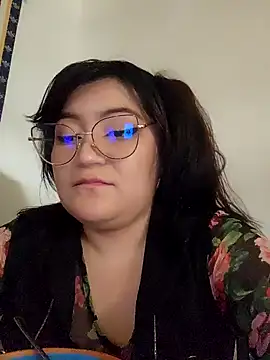 Snapshot of Sakura_0505 chatting on December 15, 6:26 pm Sakura 0505 online show from December 15, 6:26 pm