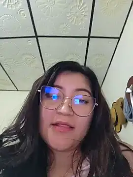 Snapshot of Sakura_0505 chatting on December 28, 12:04 am Sakura 0505 online show from December 28, 12:04 am