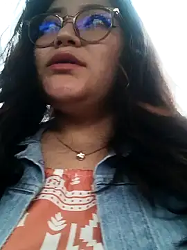 Snapshot of Sakura_0505 chatting on February 6, 9:49 pm Sakura 0505 online show from February 6, 9:49 pm