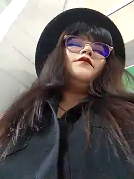 Snapshot of Sakura_0505 chatting on February 15, 10:31 pm Sakura 0505 online show from February 15, 10:31 pm