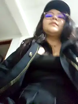 Snapshot of Sakura_0505 chatting on February 23, 12:30 am Sakura 0505 online show from February 23, 12:30 am