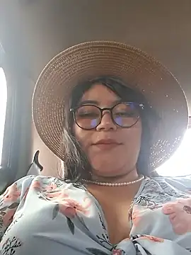 Snapshot of Sakura_0505 chatting on December 17, 8:48 pm Sakura 0505 online show from December 17, 8:48 pm