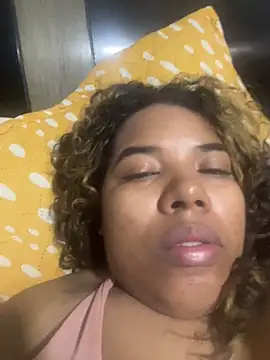 Snapshot of _nickypurple_ chatting on February 16, 11:49 am nickypurple online show from February 16, 11:49 am