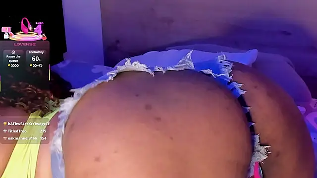 Snapshot of _nickypurple_ chatting on March 13, 6:12 pm nickypurple online show from March 13, 6:12 pm