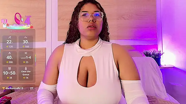 Snapshot of _nickypurple_ chatting on September 24, 10:40 am nickypurple online show from September 24, 10:40 am