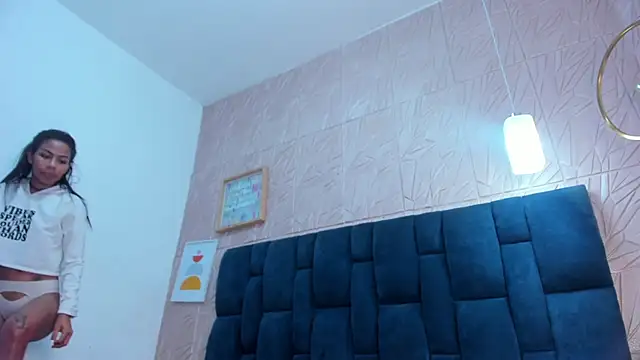 Hellen Sky online show from February 11, 7:38 pm