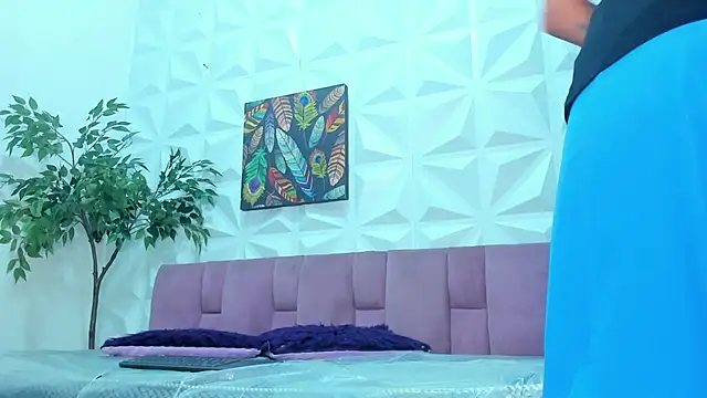 Hellen Sky online show from February 27, 7:04 pm