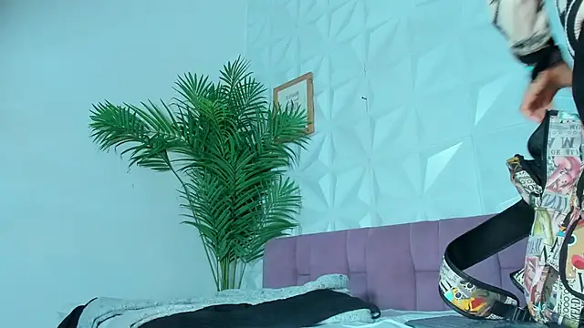 Hellen Sky online show from October 10, 7:13 pm