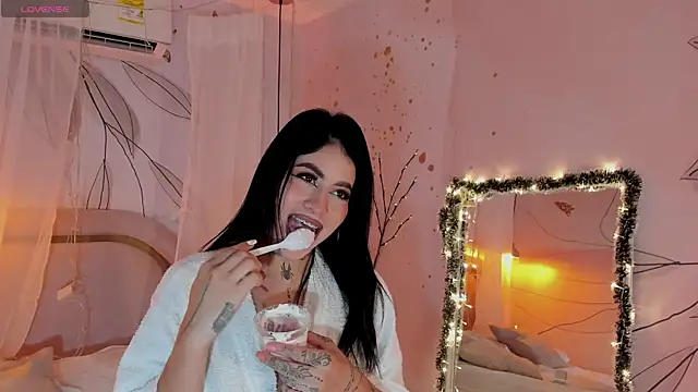 JESYSOZ23  online show from December 18, 3:15 am