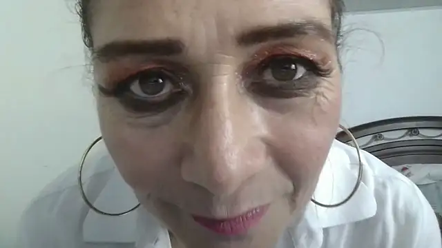 Snapshot of ruby-milf1 chatting on December 19, 3:51 am ruby-milf1 online show from December 19, 3:51 am