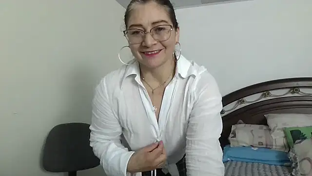 Snapshot of ruby-milf1 chatting on February 7, 12:09 am ruby-milf1 online show from February 7, 12:09 am