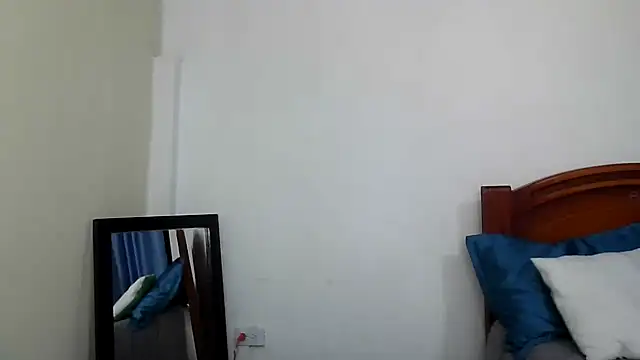 Snapshot of ruby-milf1 chatting on October 6, 9:01 pm ruby-milf1 online show from October 6, 9:01 pm