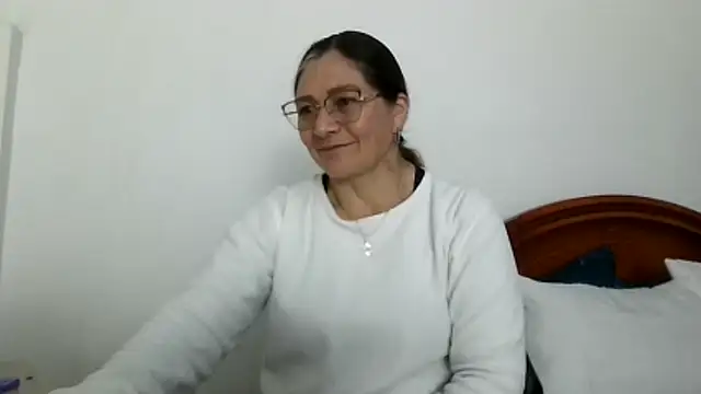 Snapshot of ruby-milf1 chatting on October 13, 11:05 pm ruby-milf1 online show from October 13, 11:05 pm