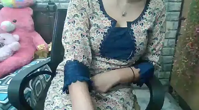 Sexy iknoor online show from February 6, 4:31 am