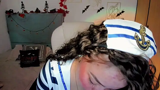 Snapshot of damn_that_booty chatting on October 29, 11:12 am damn that booty online show from October 29, 11:12 am