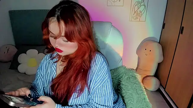 Snapshot of damn_that_booty chatting on November 9, 1:15 am damn that booty online show from November 9, 1:15 am