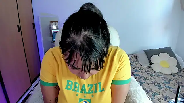 Snapshot of bigbooty-30 chatting on February 8, 3:31 pm bigbooty-30 online show from February 8, 3:31 pm