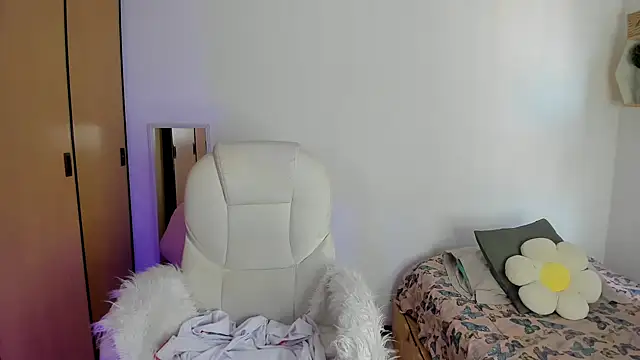 Snapshot of bigbooty-30 chatting on March 8, 1:57 pm bigbooty-30 online show from March 8, 1:57 pm