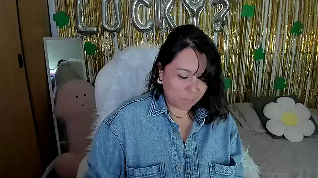 Snapshot of bigbooty-30 chatting on March 15, 3:07 am bigbooty-30 online show from March 15, 3:07 am