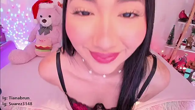 Snapshot of Zara_uwu_ chatting on January 6, 11:18 am Zara uwu online show from January 6, 11:18 am