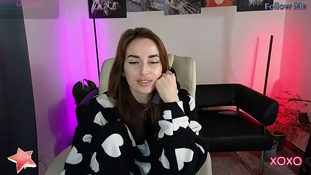 xx adrihanna xx online show from March 3, 4:24 pm