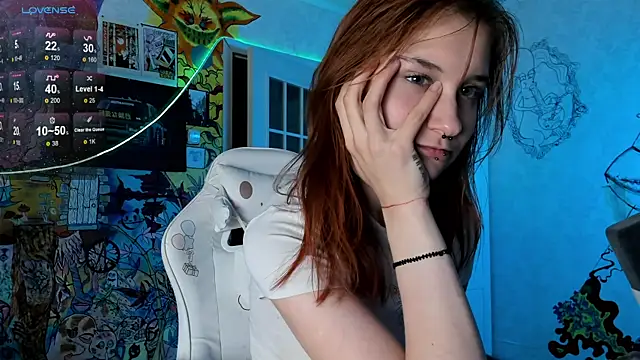 Sunny Mouse  online show from December 12, 8:32 pm