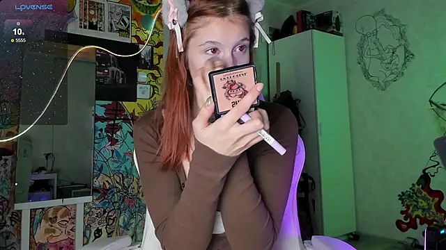 Sunny Mouse  online show from December 13, 5:00 pm