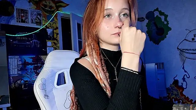 Sunny Mouse  online show from October 8, 4:48 pm