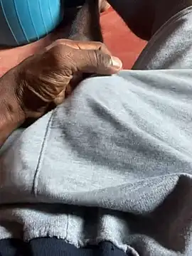 Yurt000 online show from March 22, 5:17 am