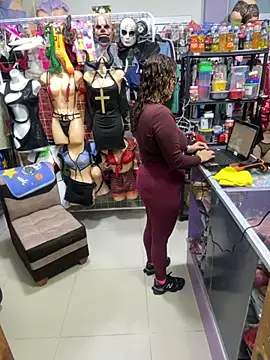 ROSALIALUCY online show from November 5, 11:43 am