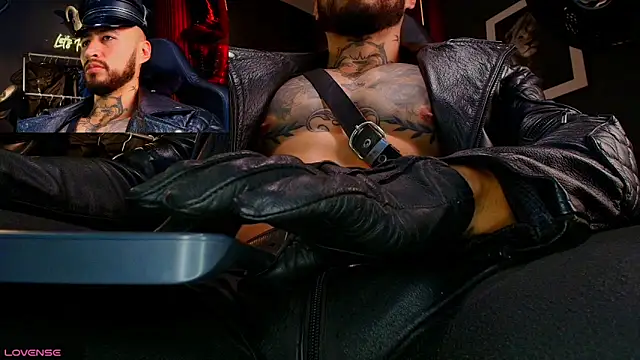 billyMayer  online show from November 30, 6:23 pm