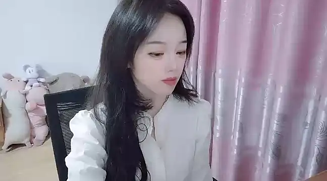 wwcc123 online show from March 9, 9:24 am